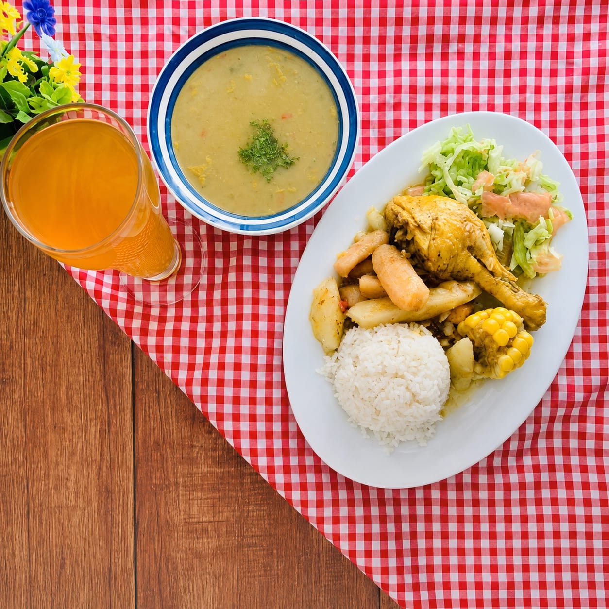 ALMUERZOS CASEROS